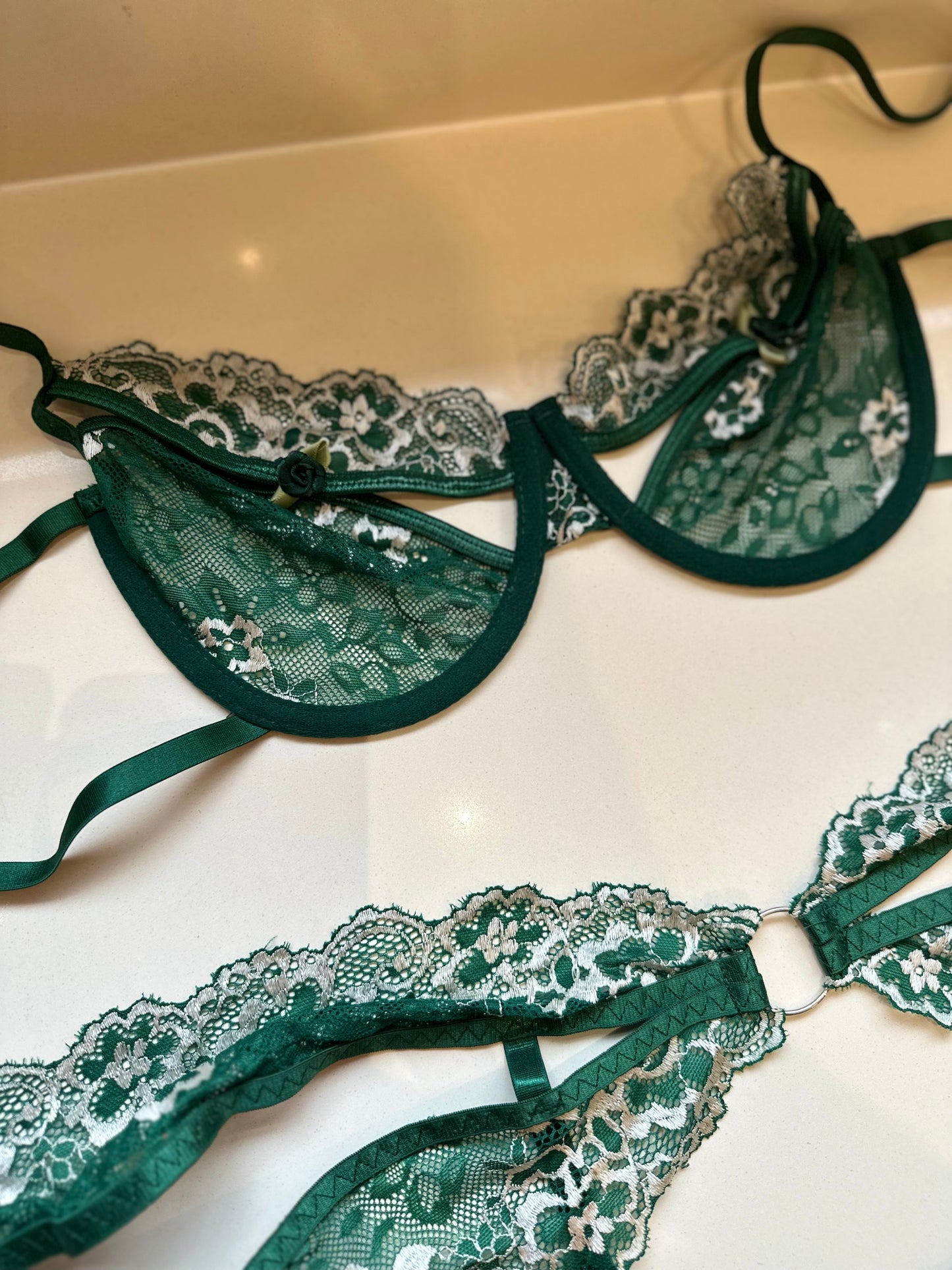 The Temptress - Emerald: M-L