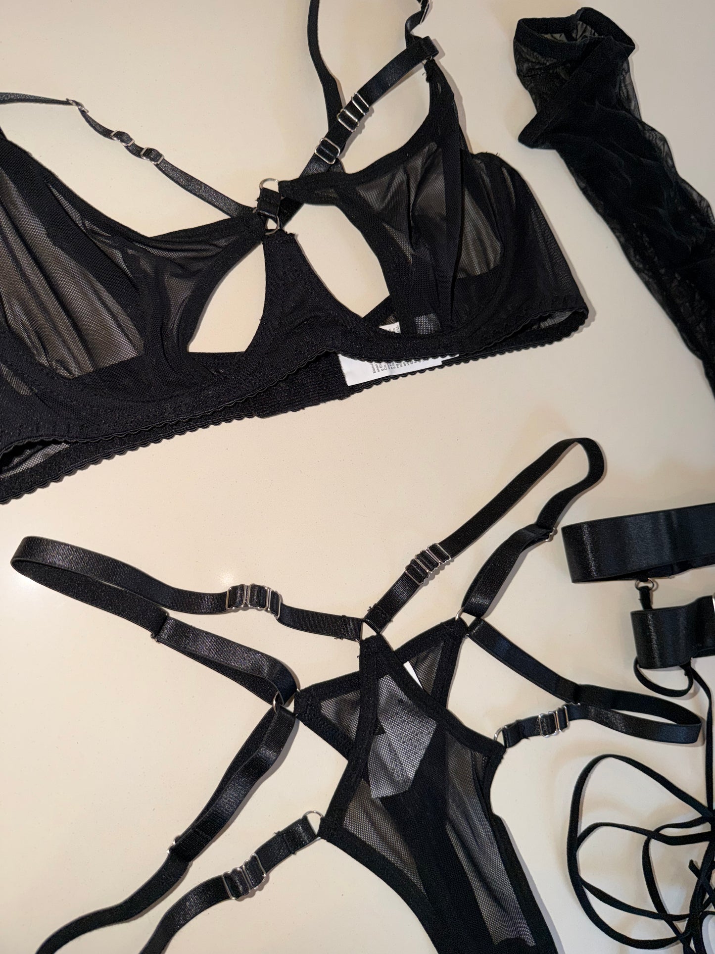 The Temptress - 6 piece